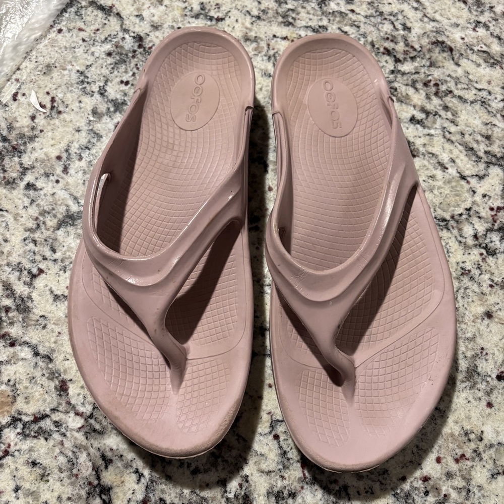 Oofos Women's Purple Sandals